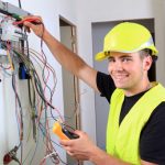 Electricien professionnel pour des installations electriques